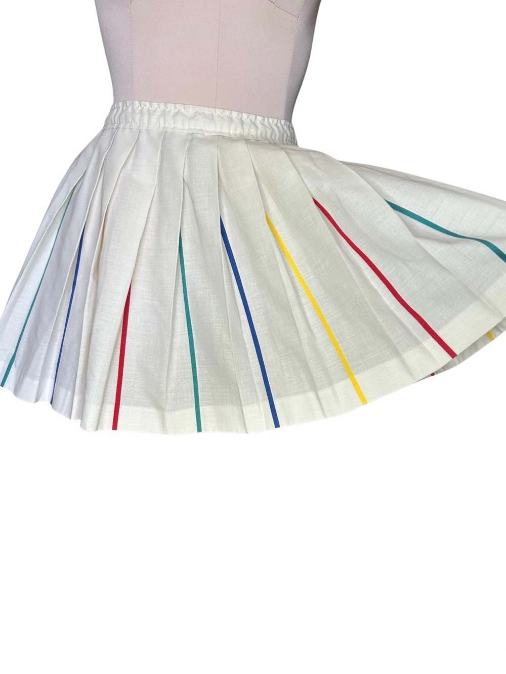 Vintage White Pleated Mini Skirt with Multicolor Stripe Accents